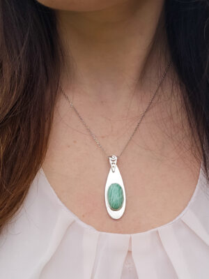 Collier en argent serti d'une Amazonite en forme d'ovale