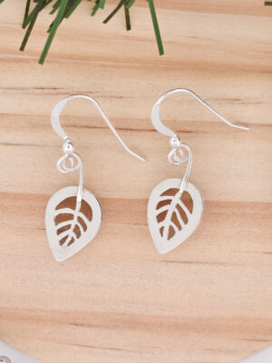 Boucles d'oreilles en argent en forme de feuilles serties de citrine