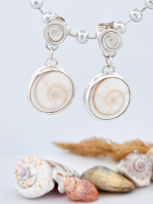 Boucles d'oreilles en argent serties d'Oeil de Sainte Lucie