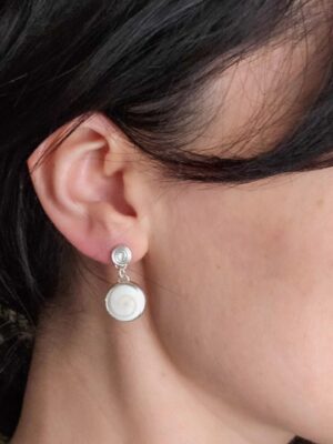 Boucles d'oreilles en argent serties d'Oeil de Sainte Lucie