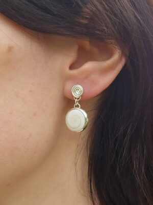 Boucles d'oreilles en argent serties d'Oeil de Sainte Lucie