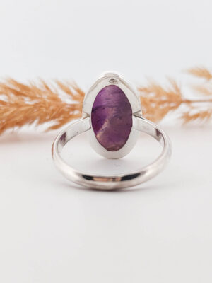 Bague en argent sertie d'une Améthyste ovale