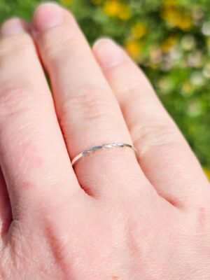 Bague en argent twistée