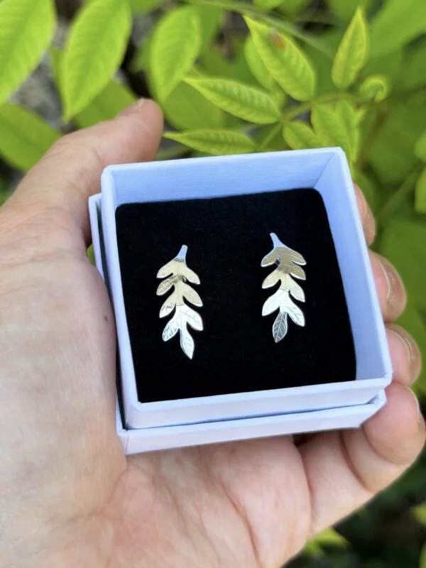 Boucles d'oreilles en argent en forme de feuilles