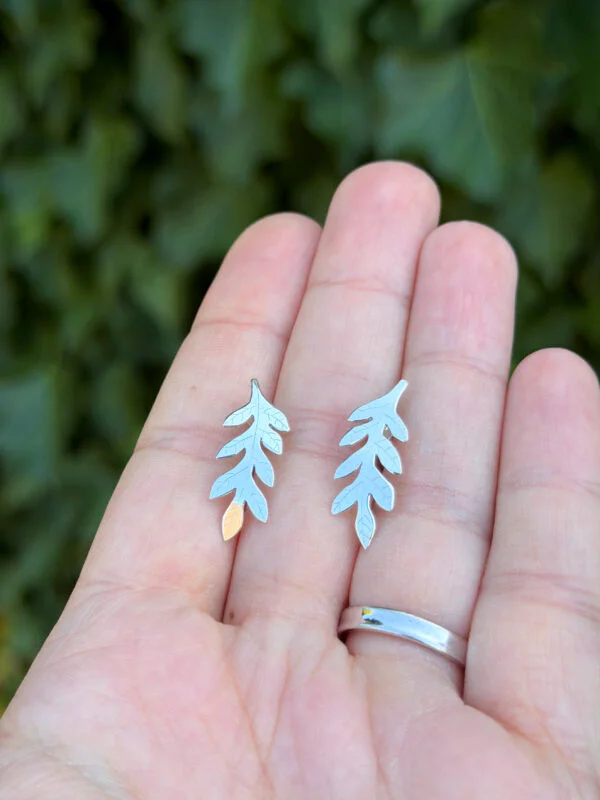 Boucles d'oreilles en argent en forme de feuilles